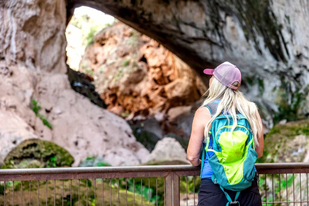 Tonto Natural Bridge visitor